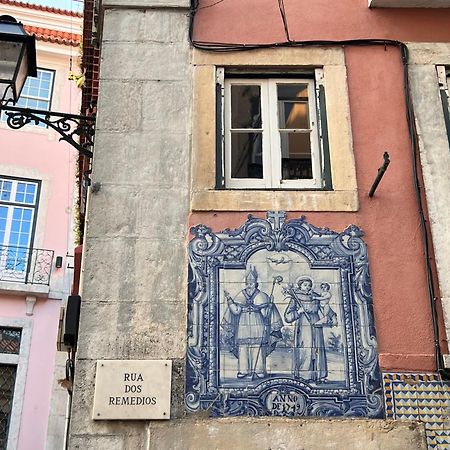 Alfama Heart For Two Apartment Lisbon Bagian luar foto